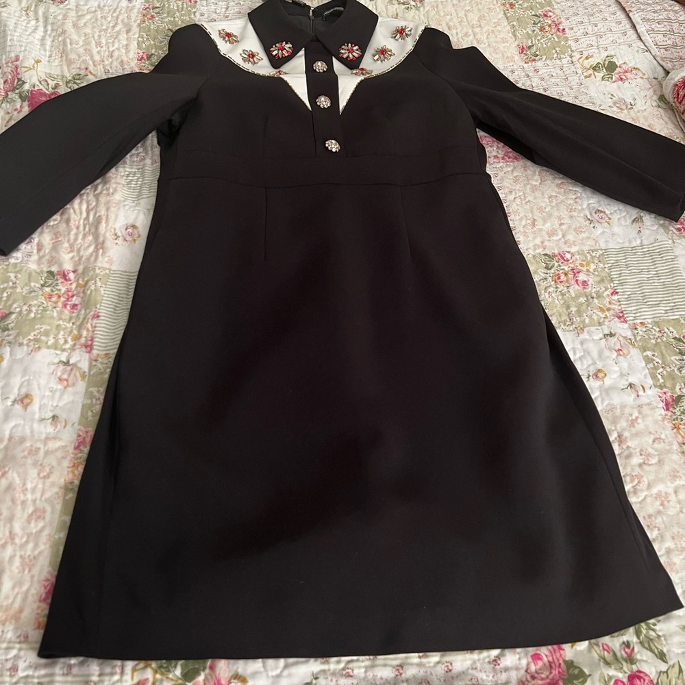 Beautiful dress dg size XL but it will fit large